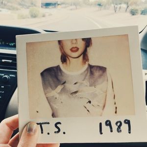 New Taylor Swift 1989 DELUXE (D.L.X) Album CD